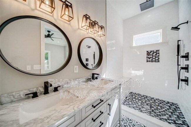 1058 White Oak Ave SW