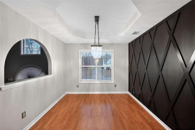 Photo - 630 Castlebar Way