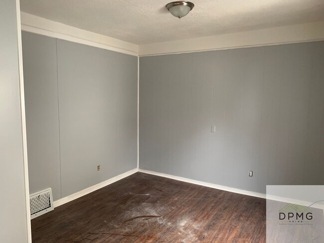 Photo - 129 S Hosmer St Unit 2