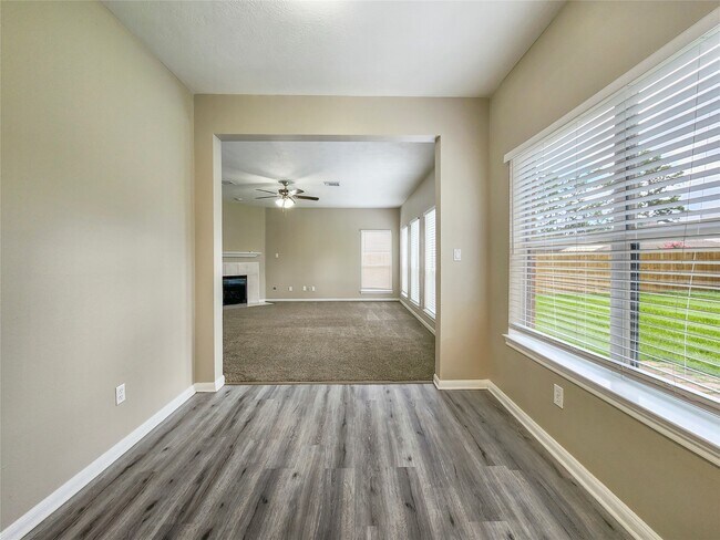Photo - 11906 Cottonwood Ln
