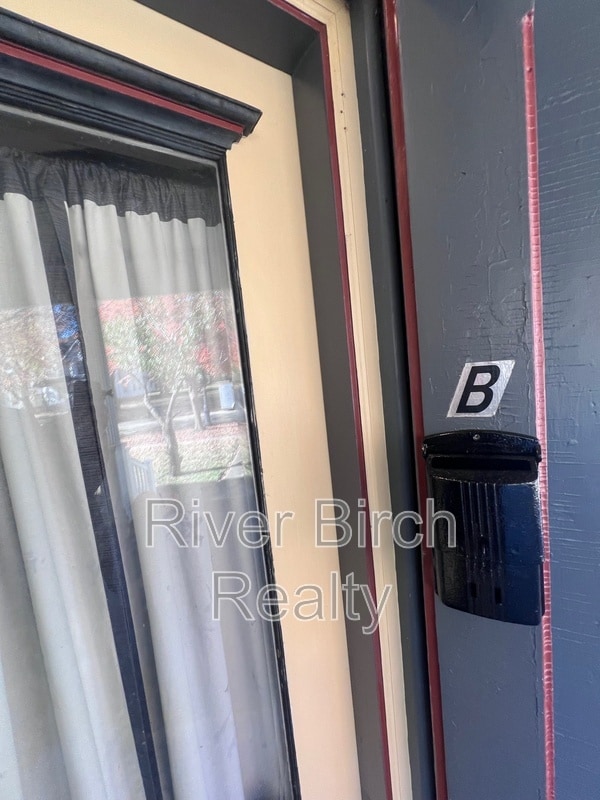 Photo - 909 N 6th St