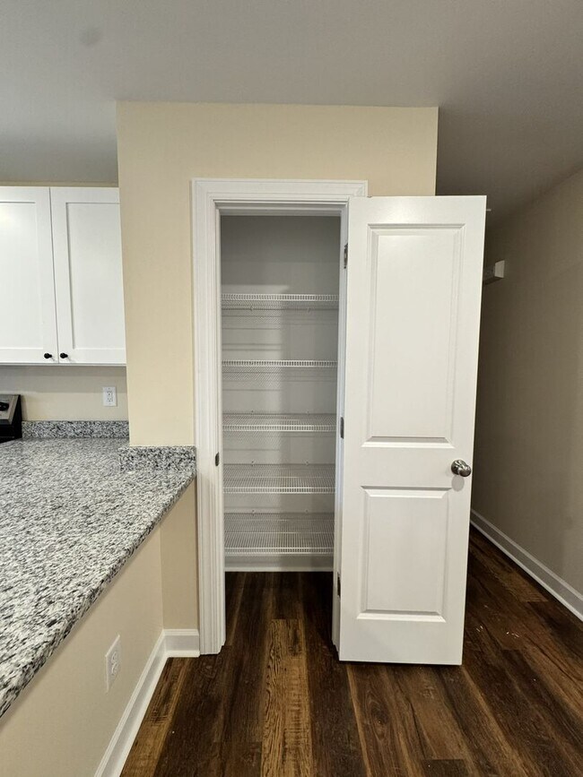 Photo - 708 Forrest St