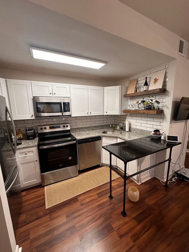 Photo - 1615 Kenyon St NW Unit 32