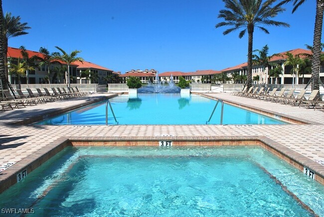 Building Photo - 562 Avellino Isles Cir Unit 102 Rental