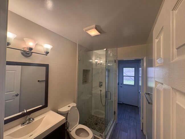 Photo - Charming RE-MODELED 3 bed / 2 bath home