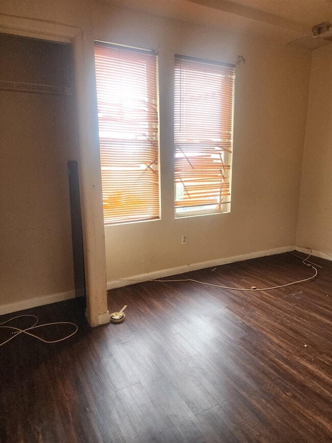 149 W 5th St Unit 1