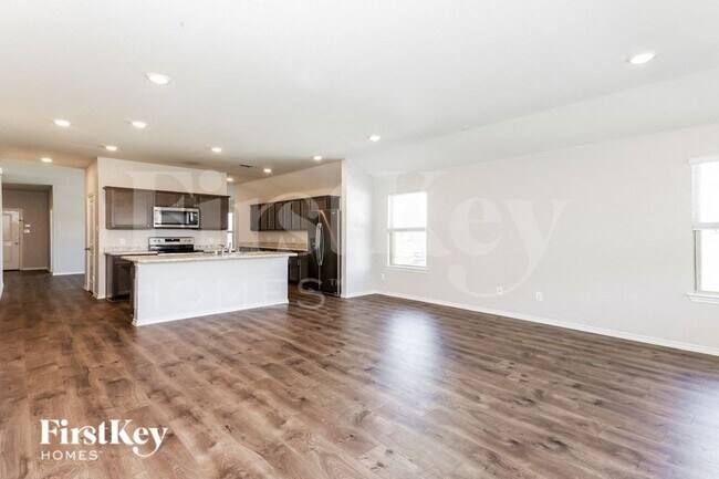 Photo - 312 Wilson Way