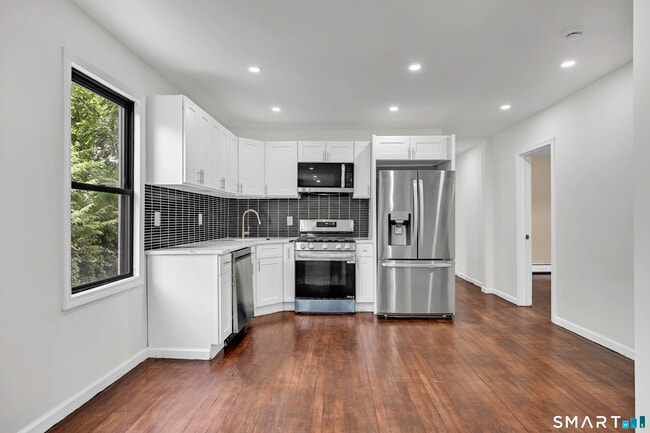 Building Photo - 54 Overlook Ave Unit #3