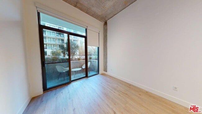 Photo - 414 N Orange St Unit 204