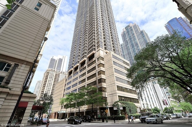 Building Photo - 30 E Huron St Unit 4102 Rental
