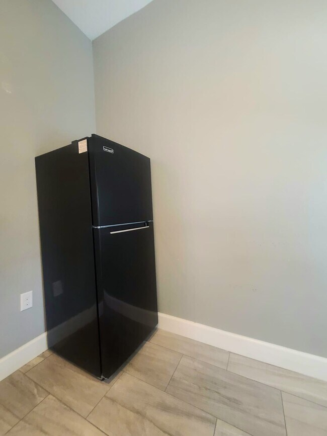 Photo - 514 E Renfro St