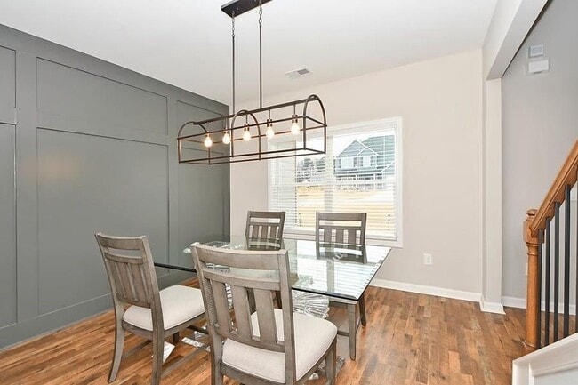 Photo - 208 Arrowwood Dr