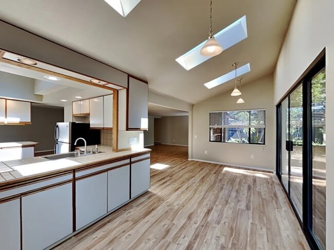 Photo - 317 SW 321st St