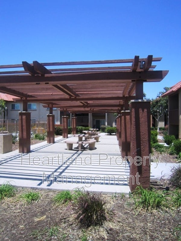 Photo - 200 Chambers St Unit #18