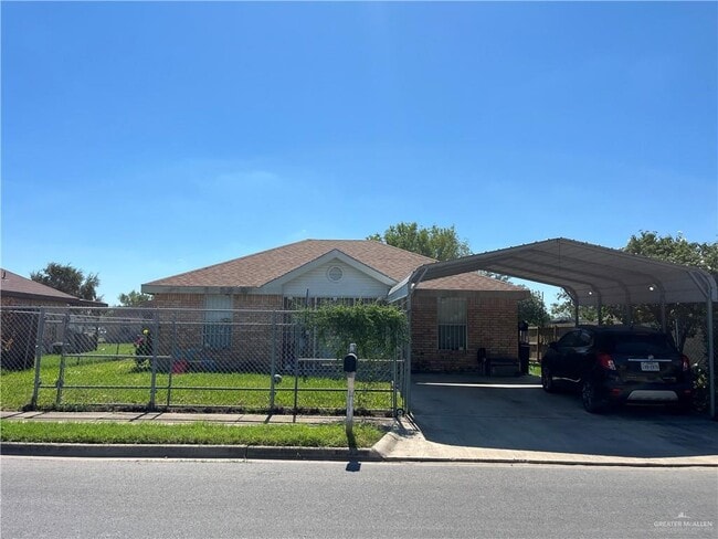 Photo - 13 Dove Ave W