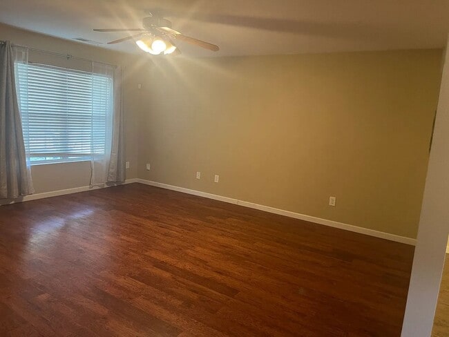 Photo - 2324 Kirkgate Ln
