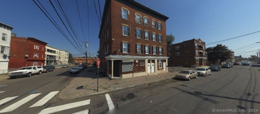 Photo - 776 Hallett St