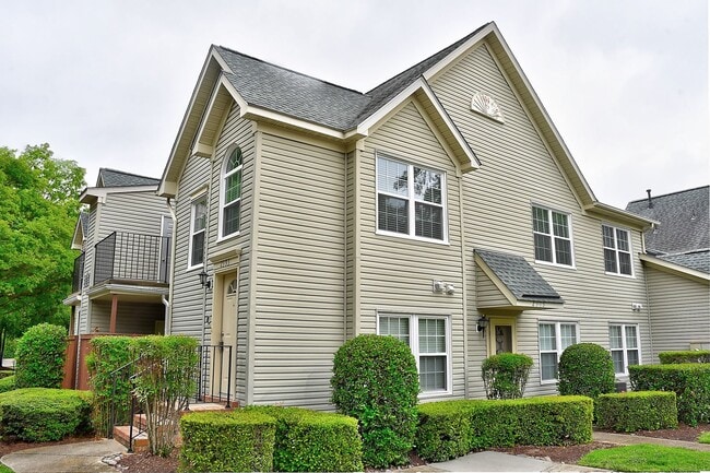 Photo - 2393 London Pointe Dr