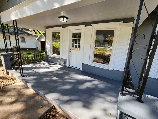 Photo - Spacious 2-Bedroom, 1-Bathroom Home AVAILABLE NOW!!