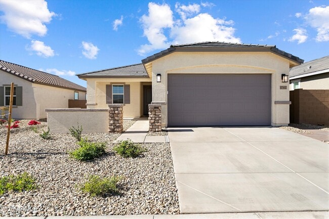 Building Photo - 17337 W Smoketree Dr