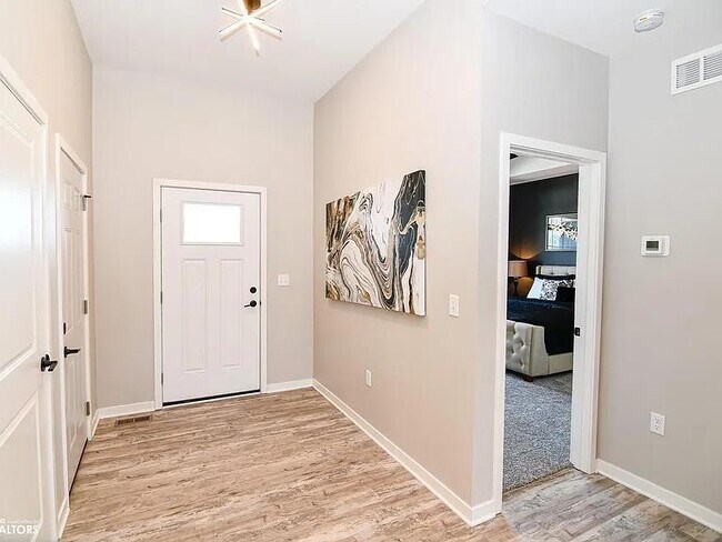 Photo - 2505 N Terrace Dr