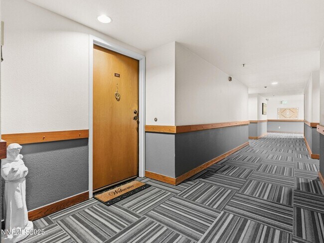 Photo - 3095 Lakeside Dr Unidad 305