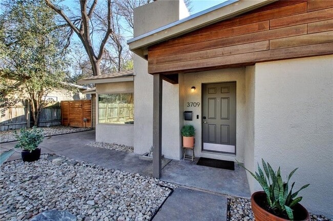 Photo - 3709 Vineland Dr