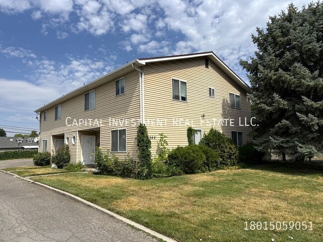 Building Photo - 2342 S 600 E Unit A