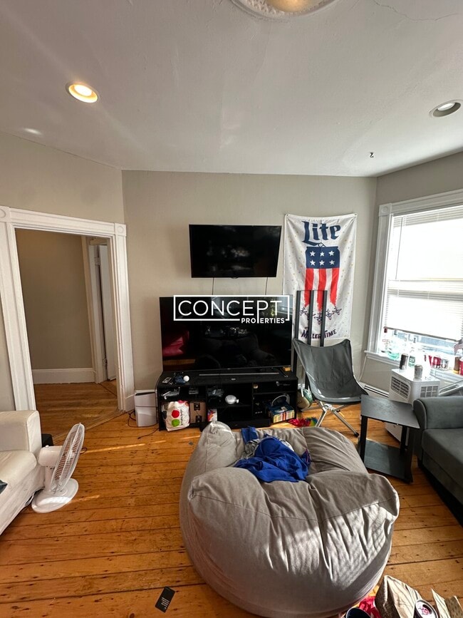 Photo - 47 Hillside St Unit 2GC