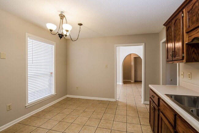 Photo - 1438 Clockshop Dr