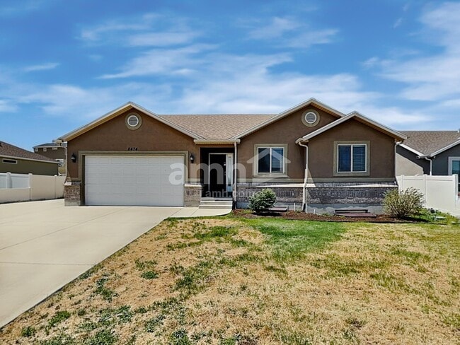 Building Photo - 8474 Delicate Arch Dr Rental