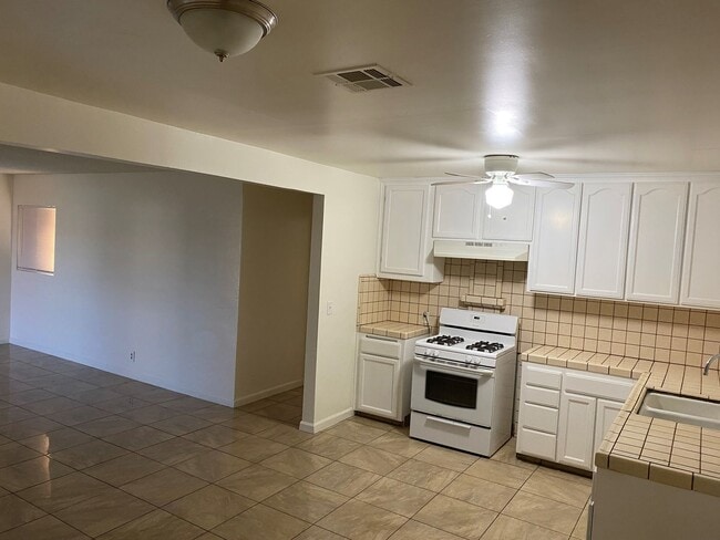 Photo - 1105 Meredith Dr