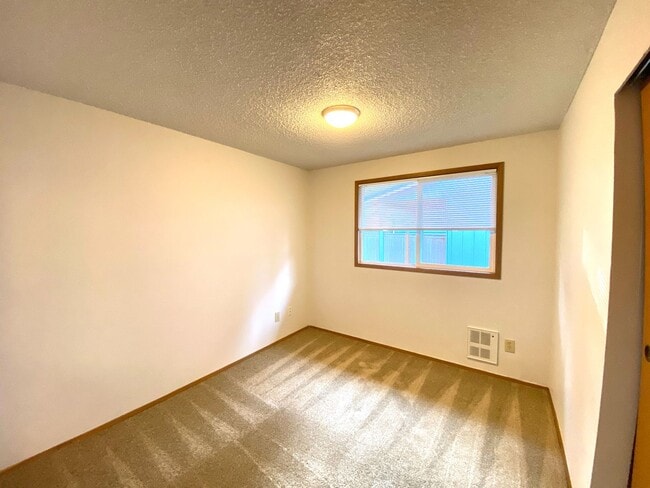 Photo - Bothell Duplex w/ Spacious Yard