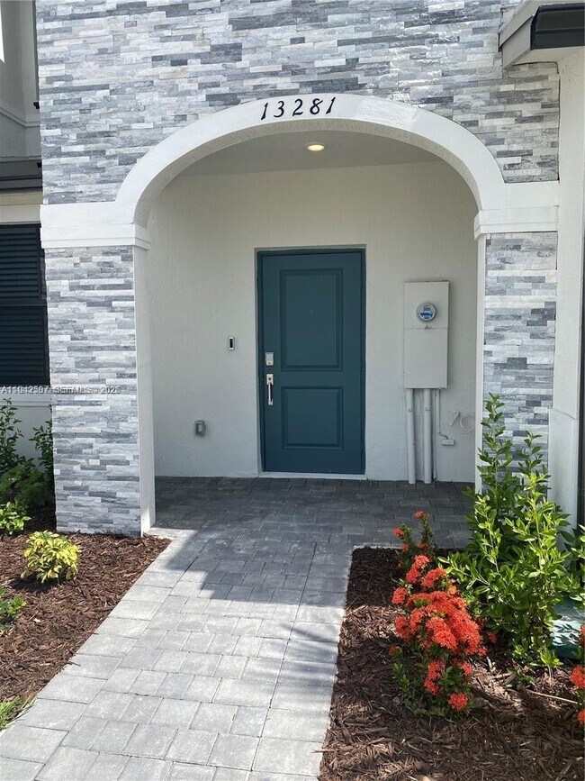 Photo - 13281 SW 285th St