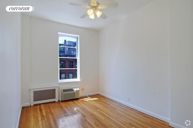 Building Photo - 259 W 12th St Rental