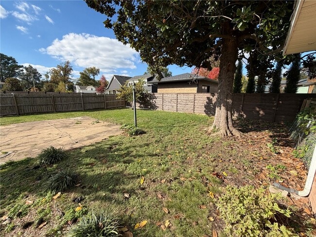 Photo - 342 SW D St