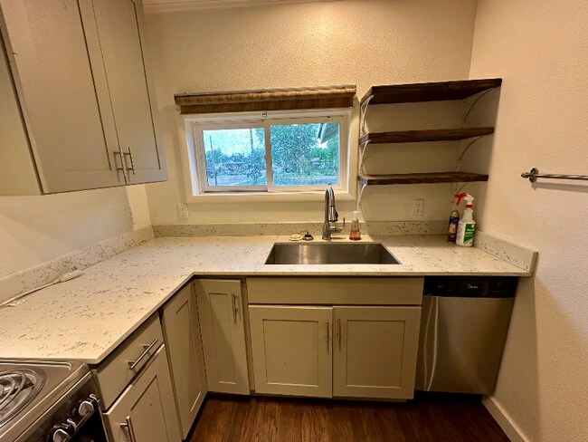 Photo - 3734 Roosevelt Ave