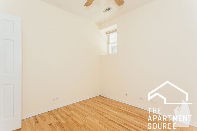 Photo - 2320 N Southport Ave