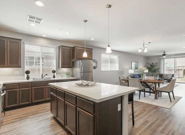 Photo - 1559 Hutchison Valley Dr