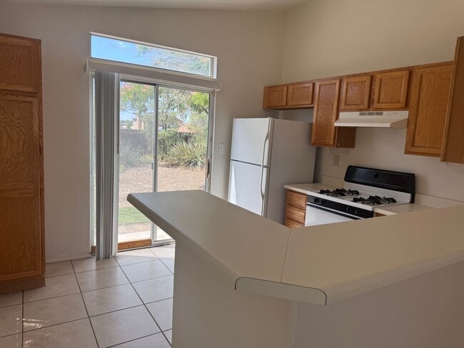 Photo - 6000 Ursa Ave NW