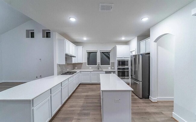 Photo - 213 Alicante Ln