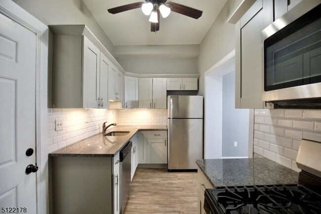 Photo - 374 E Westfield Ave