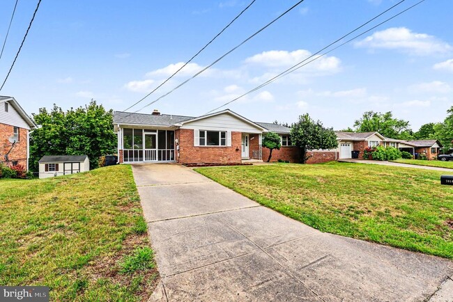Photo - 7014 Dower House Rd
