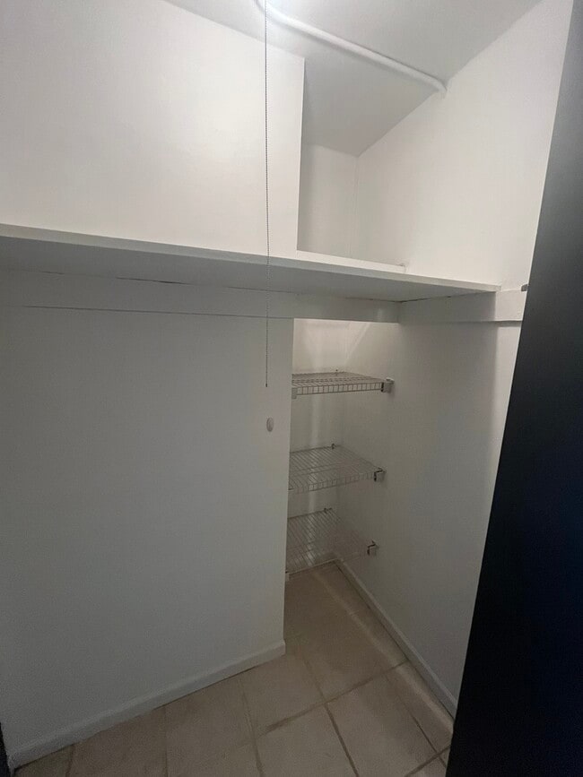 Photo - 1 E Scott St Unit 1602