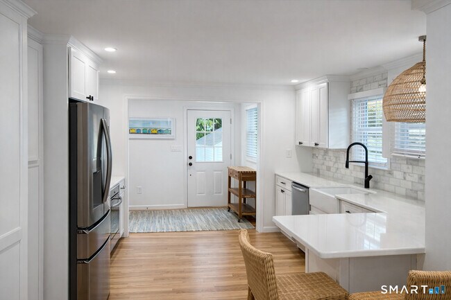 Photo - 74 Oldfield Dr