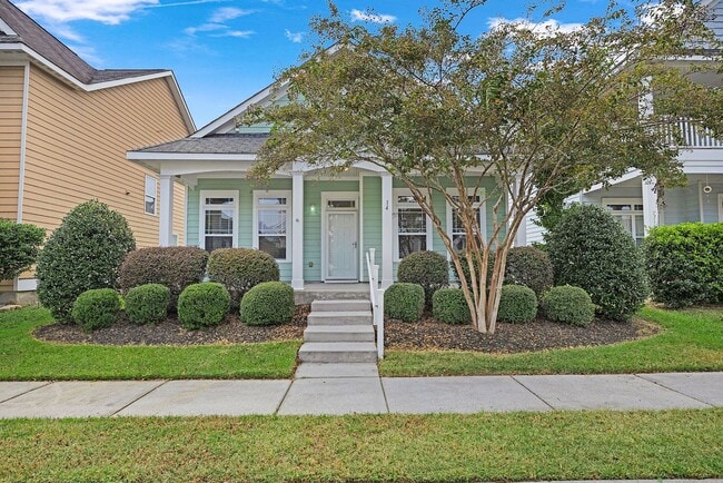 Building Photo - Port Wentworth Cottage