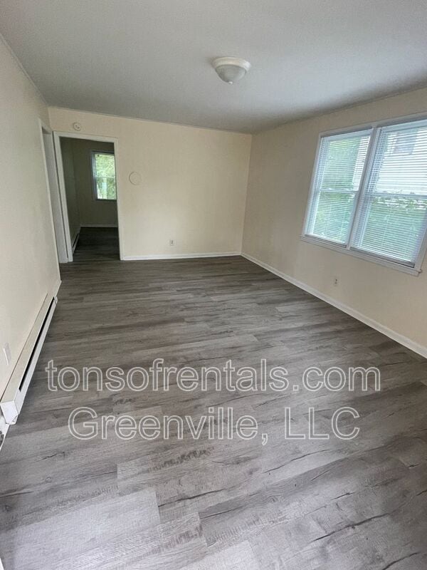 Photo - 691 Fairfax St