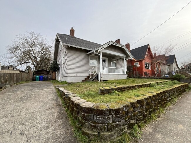 Photo - Charming 3-Bed Home with Vaulted Ceilings, Expansive Yard & Private Outdoor Space