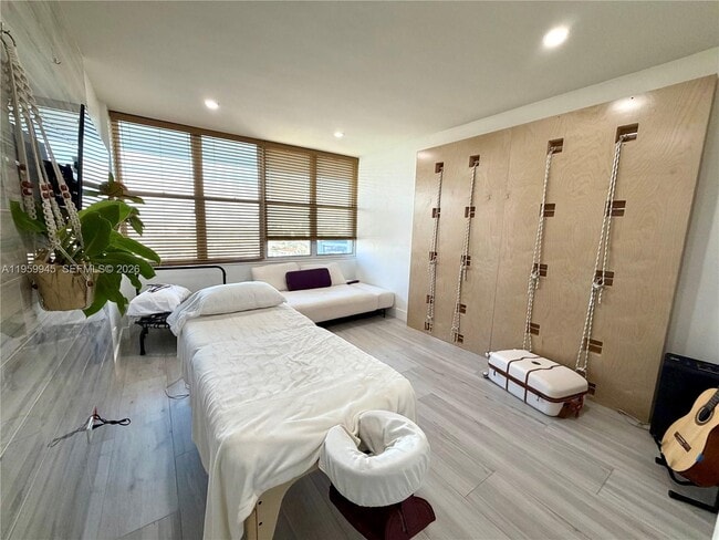 Photo - 7441 Wayne Ave Unidad 15J