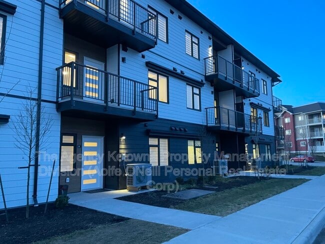 Building Photo - 320 Mills Rd Unit 2